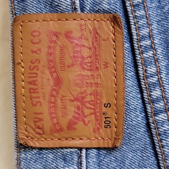 EUC Levi's 501 Button Fly Jeans 29 ๐ - Picture 10 of 12